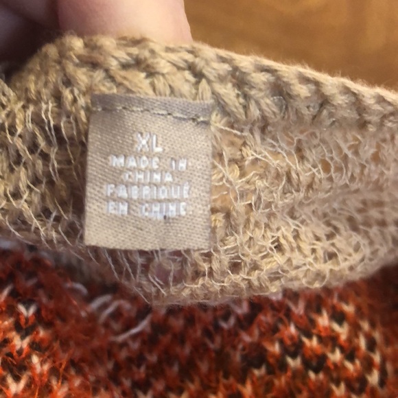 Beautiful 47 percent Cotton Sweater by Anthropologie - Picture 9 of 13